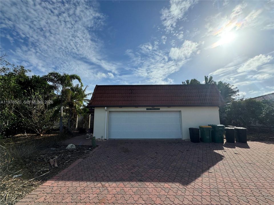 For Sale: $1,599,500 (3 beds, 3 baths, 0 Square Feet)