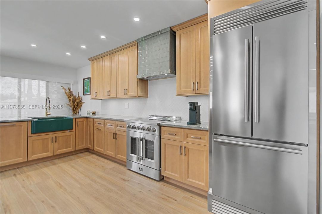 最近售出: $798,900 (3 贝兹, 2 浴室, 2161 平方英尺)