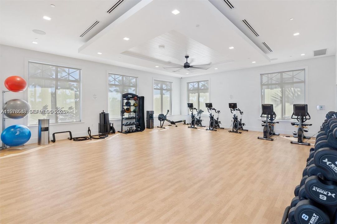 Recently Sold: $2,000,000 (5 beds, 3 baths, 3718 Square Feet)