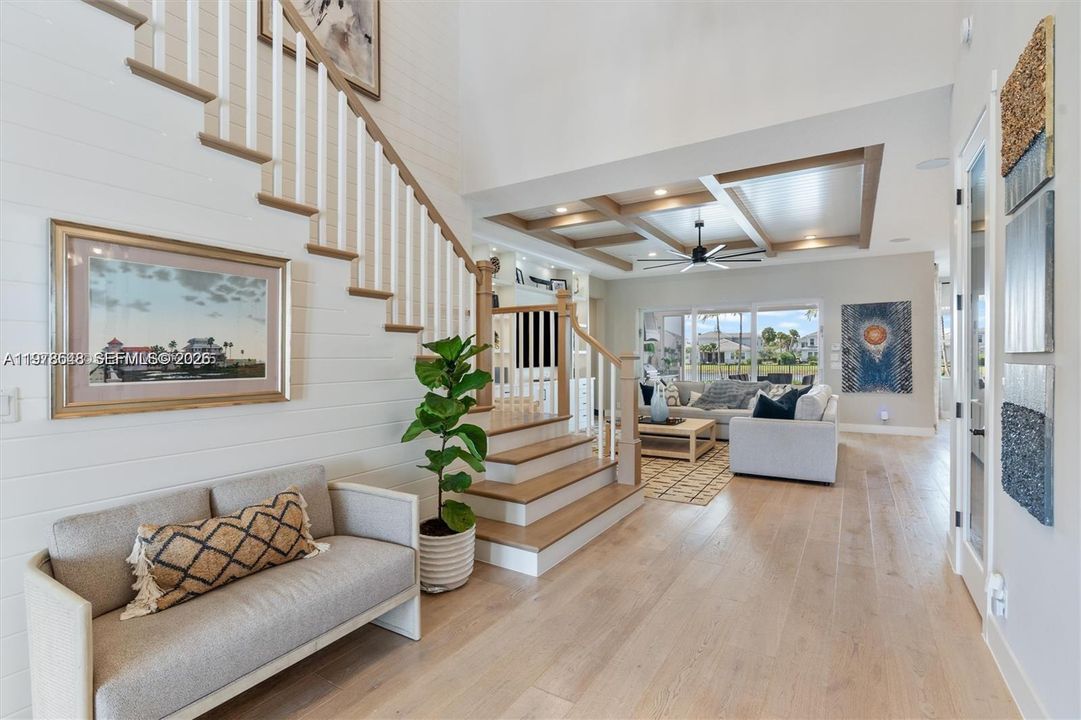 Recently Sold: $2,000,000 (5 beds, 3 baths, 3718 Square Feet)