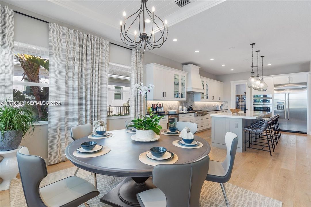 Recently Sold: $2,000,000 (5 beds, 3 baths, 3718 Square Feet)