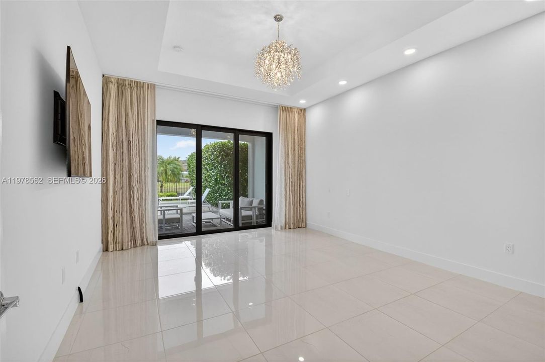 Recently Sold: $1,695,000 (4 beds, 4 baths, 3248 Square Feet)