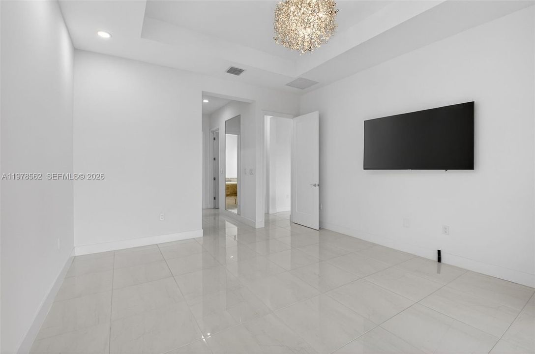 Recently Sold: $1,695,000 (4 beds, 4 baths, 3248 Square Feet)