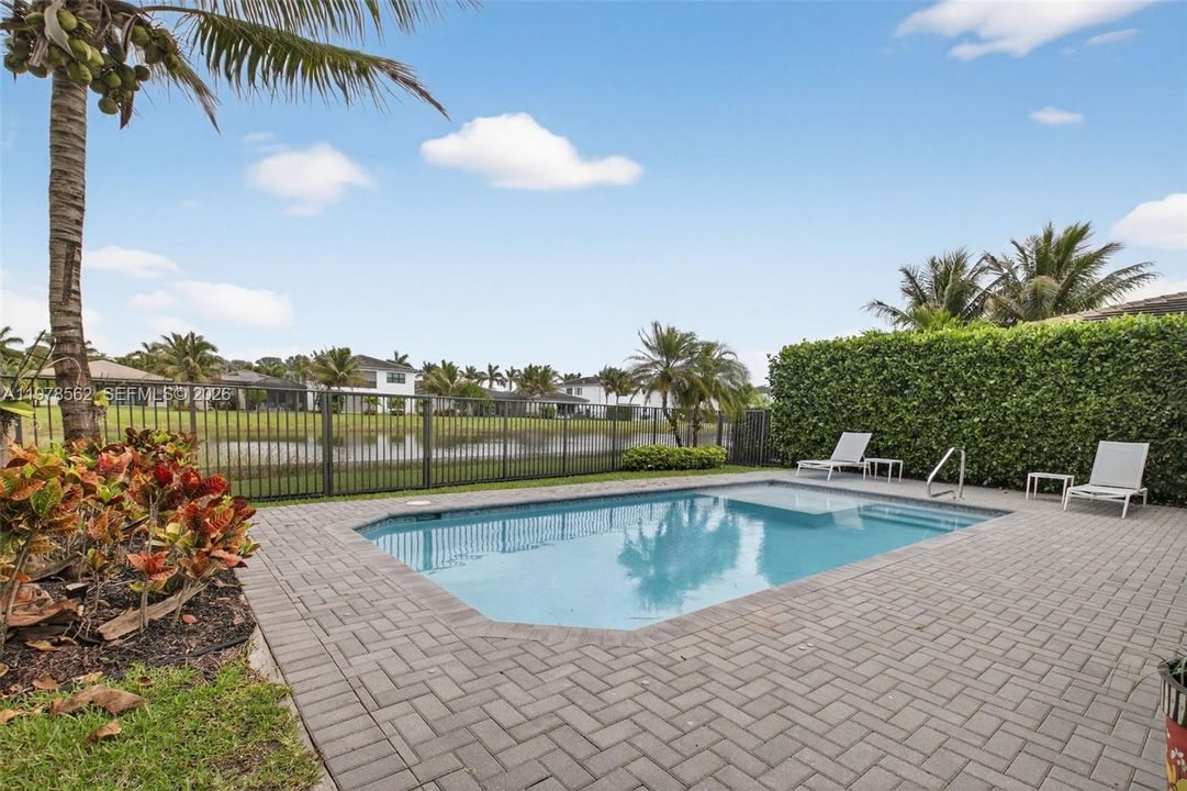 Recently Sold: $1,695,000 (4 beds, 4 baths, 3248 Square Feet)