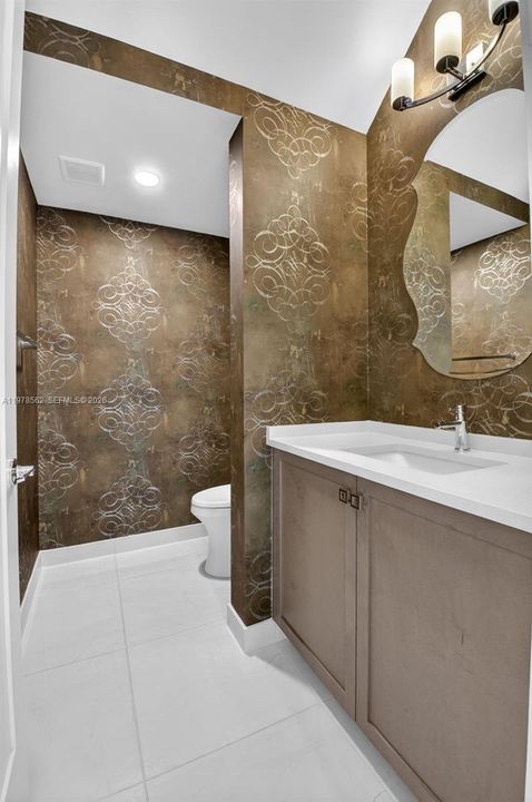 POWDER ROOM