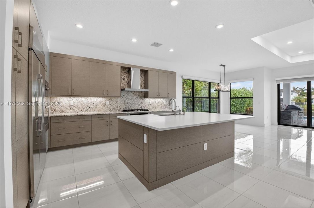 Recently Sold: $1,695,000 (4 beds, 4 baths, 3248 Square Feet)