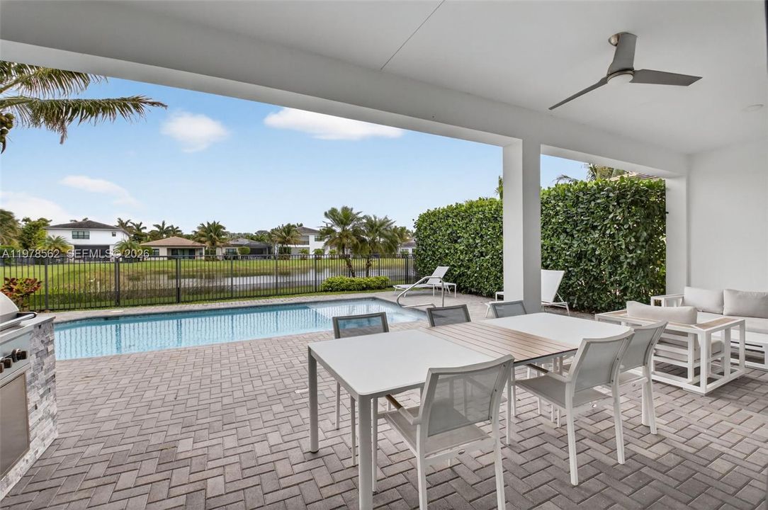 Recently Sold: $1,695,000 (4 beds, 4 baths, 3248 Square Feet)