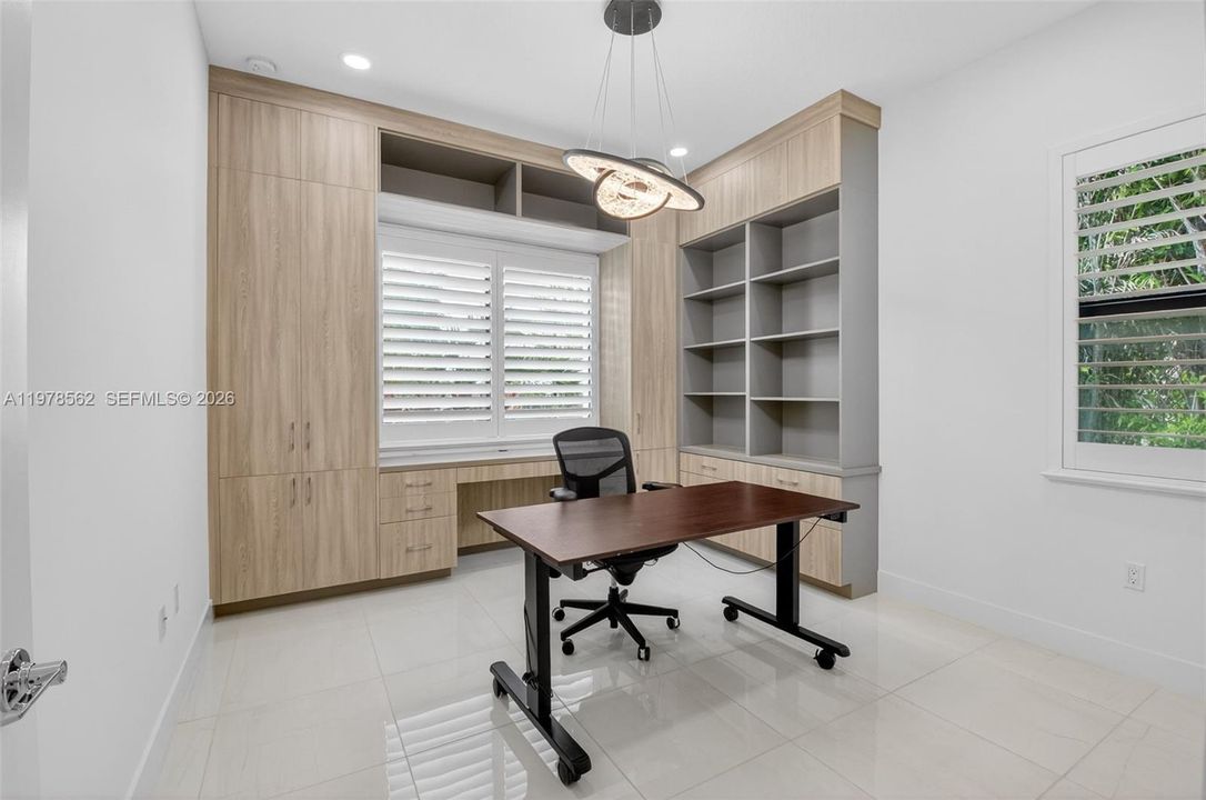 Recently Sold: $1,695,000 (4 beds, 4 baths, 3248 Square Feet)