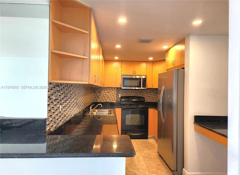 Recientemente alquilado: $2,500 (1 camas, 1 baños, 950 Pies cuadrados)