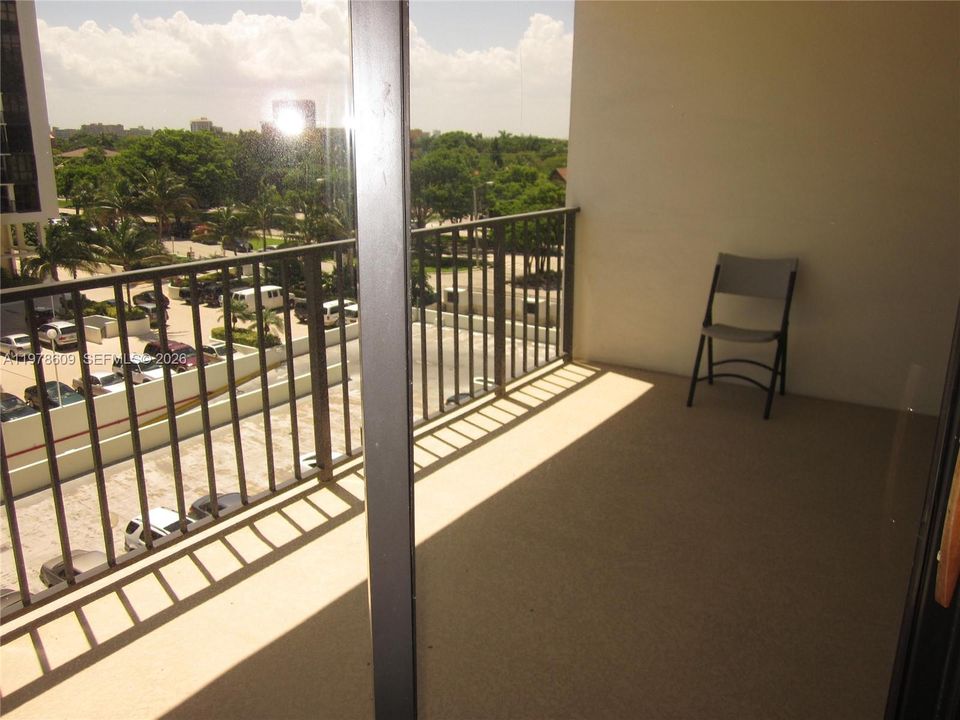 Recently Rented: $2,800 (1 beds, 1 baths, 868 Square Feet)