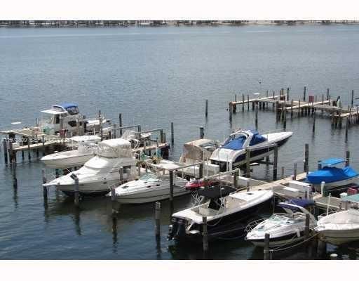 Recently Rented: $2,800 (1 beds, 1 baths, 868 Square Feet)