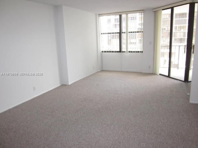 Recently Rented: $2,800 (1 beds, 1 baths, 868 Square Feet)
