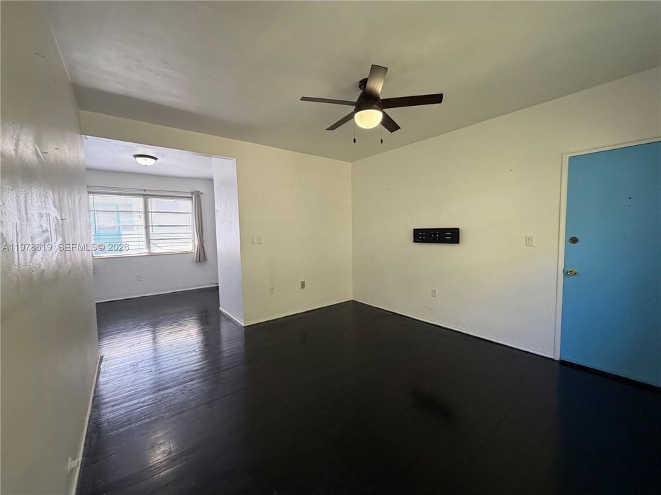 Active With Contract: $135,000 (1 beds, 1 baths, 500 Square Feet)