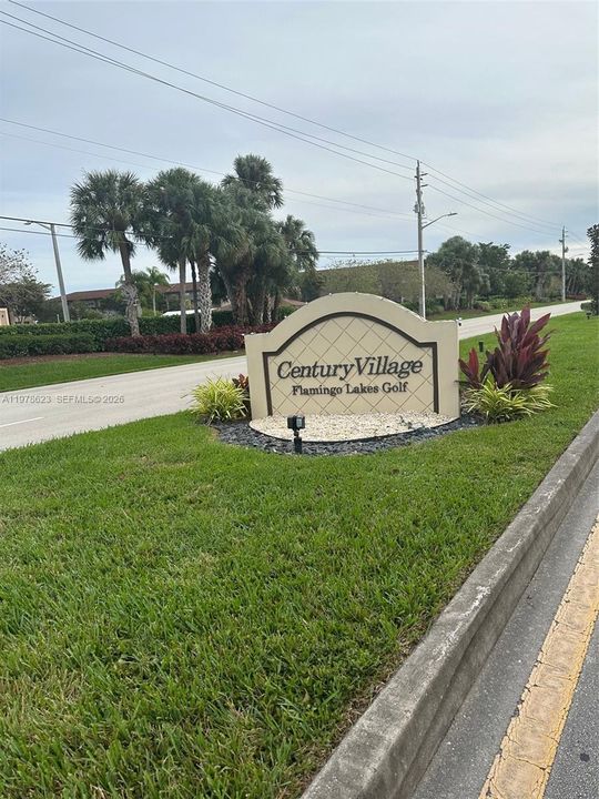 YOU DESERVE THIS VIBRANT 55+ COMMUNITY-LIVE YOUR BEST LIFE & FEEL LIKE YOU'RE ON VACATION EVERY DAY! RESORT STYLE LIVING AT IT'S FINEST!