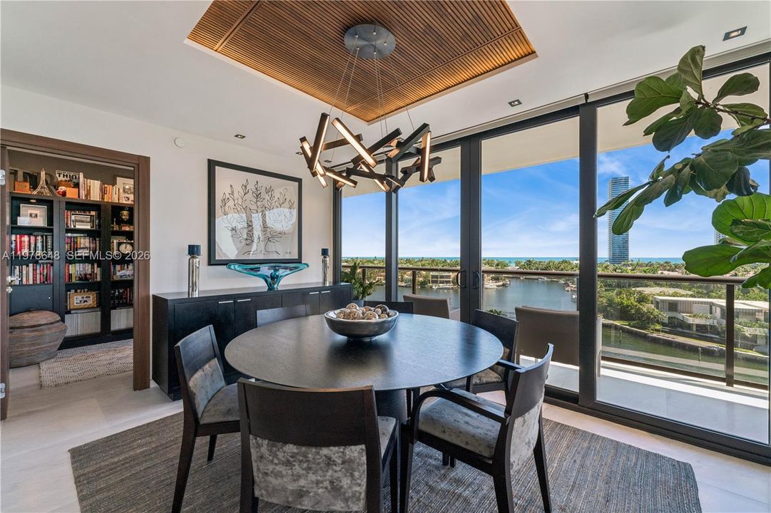 Active With Contract: $1,200,000 (2 beds, 2 baths, 1901 Square Feet)