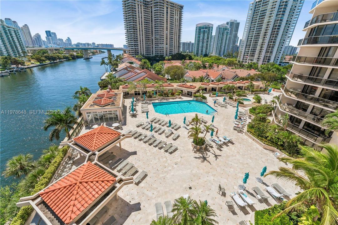 Active With Contract: $1,200,000 (2 beds, 2 baths, 1901 Square Feet)