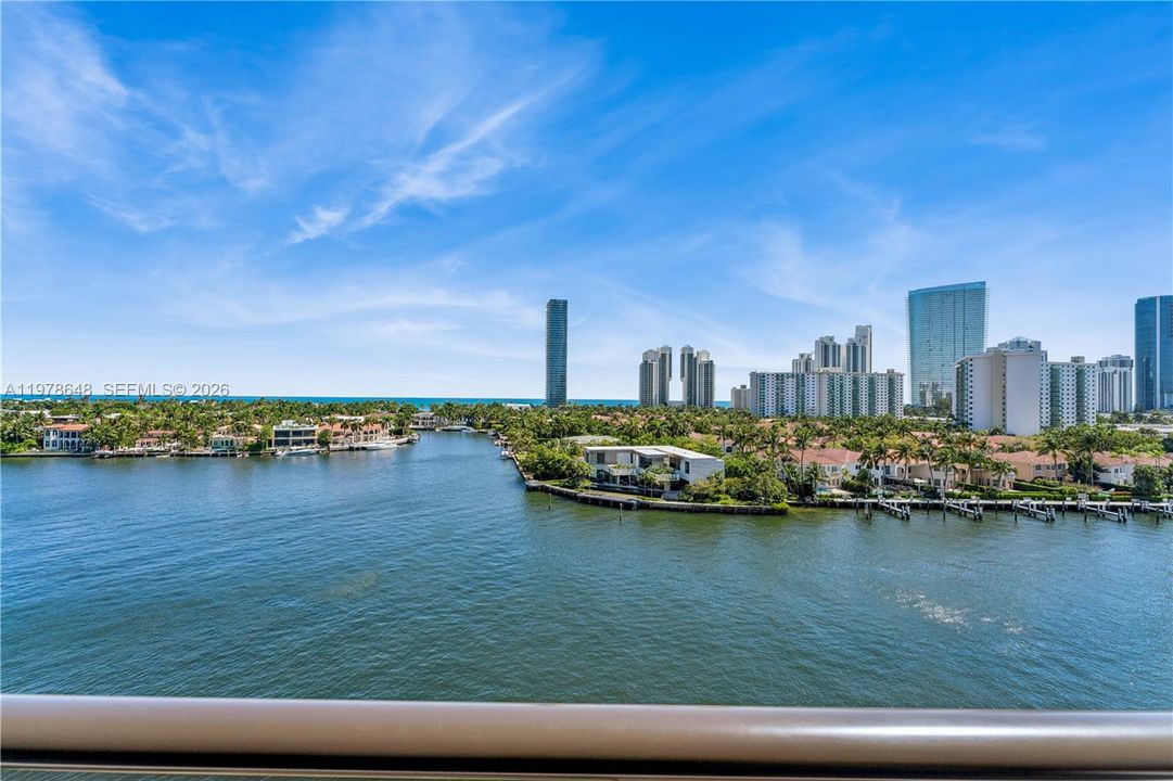 Active With Contract: $1,200,000 (2 beds, 2 baths, 1901 Square Feet)