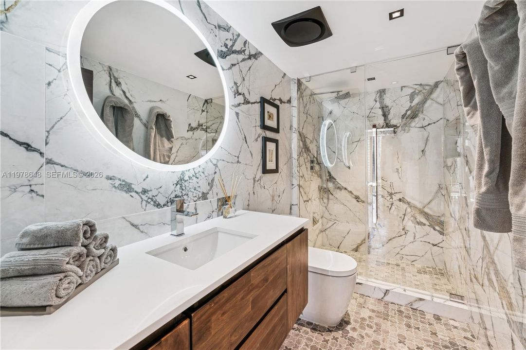 Active With Contract: $1,200,000 (2 beds, 2 baths, 1901 Square Feet)