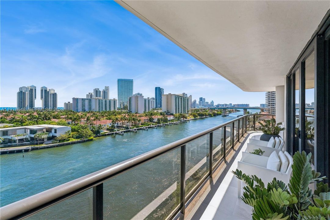 Active With Contract: $1,200,000 (2 beds, 2 baths, 1901 Square Feet)
