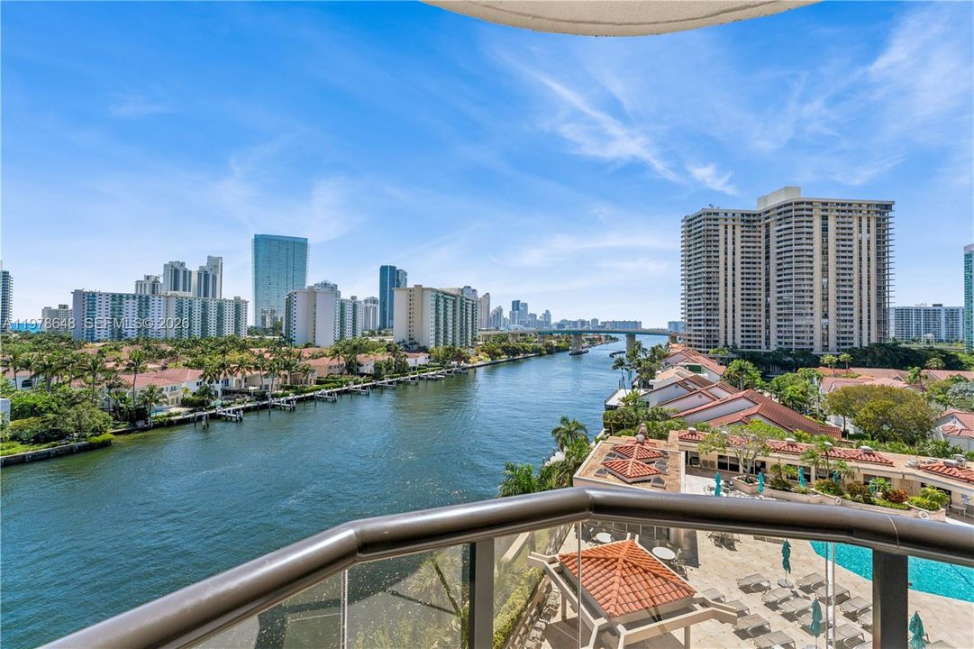 Active With Contract: $1,200,000 (2 beds, 2 baths, 1901 Square Feet)