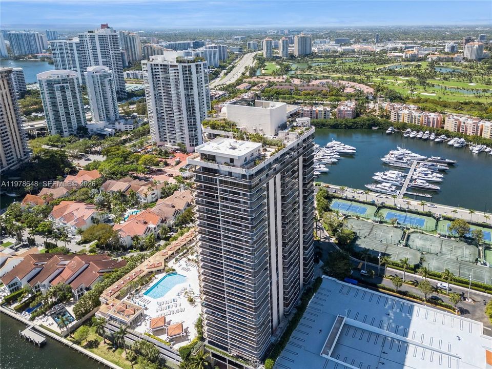 Active With Contract: $1,200,000 (2 beds, 2 baths, 1901 Square Feet)