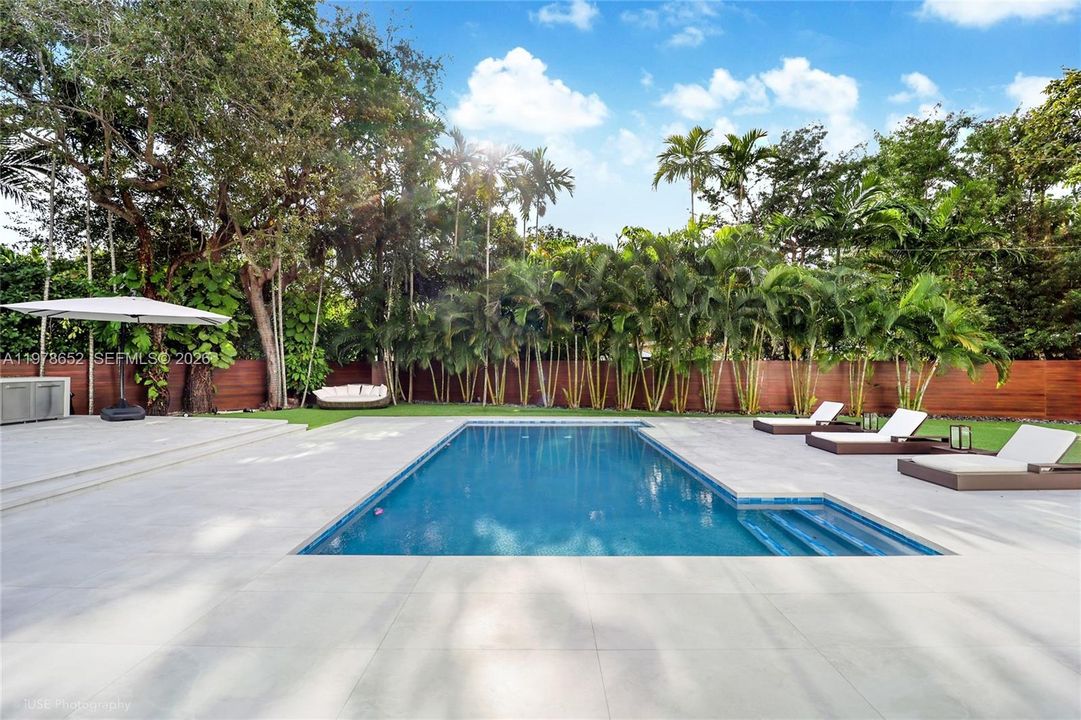 For Rent: $39,000 (5 beds, 5 baths, 4955 Square Feet)