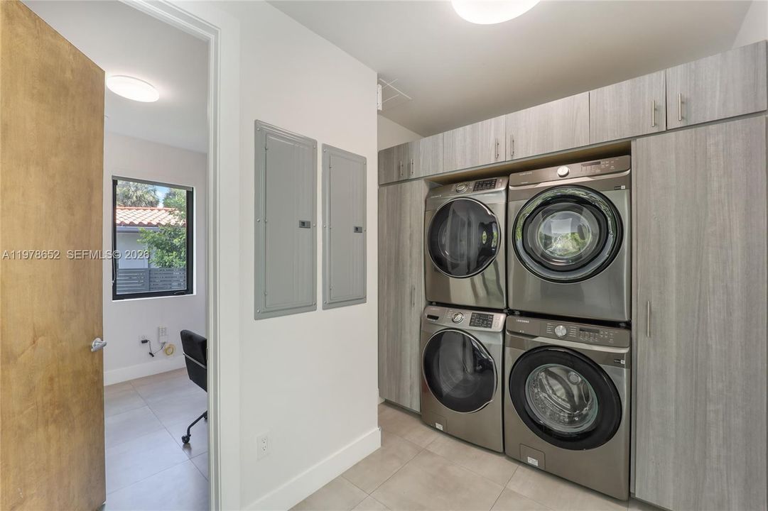 For Rent: $39,000 (5 beds, 5 baths, 4955 Square Feet)