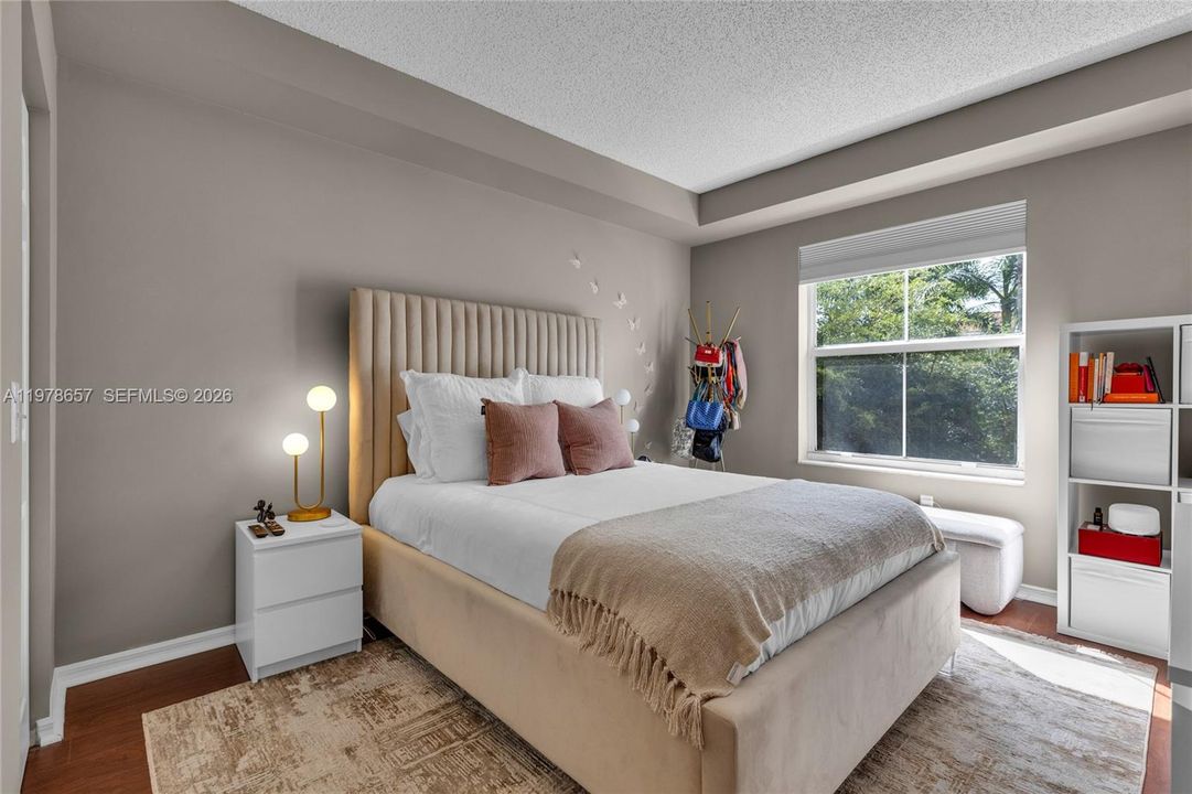 В аренду: $2,900 (2 спален, 2 ванн, 1131 Квадратных фут)