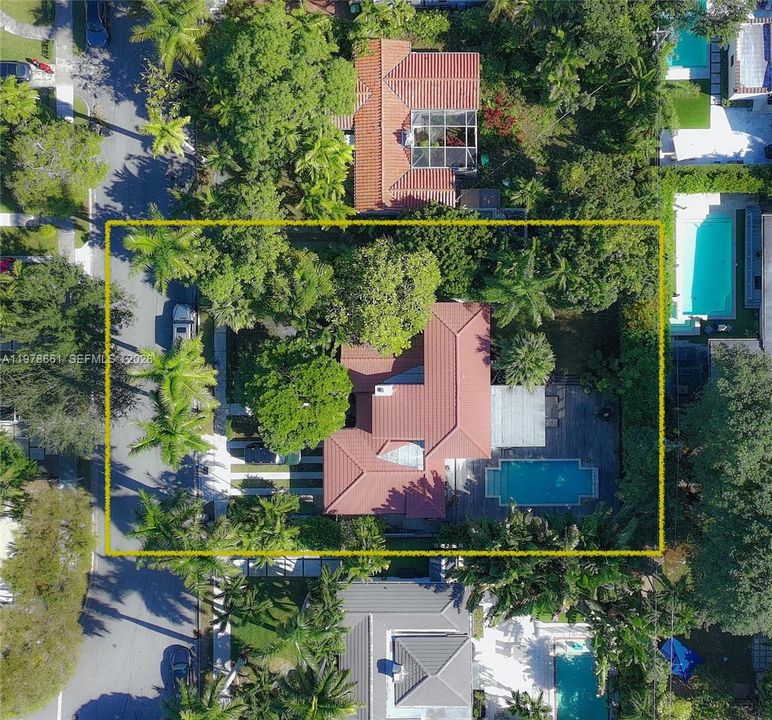 Vendido Recientemente: $2,295,000 (4 camas, 4 baños, 2304 Pies cuadrados)