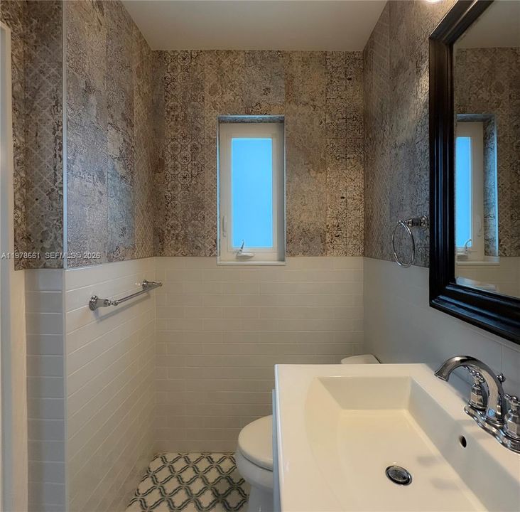 Vendido Recientemente: $2,295,000 (4 camas, 4 baños, 2304 Pies cuadrados)
