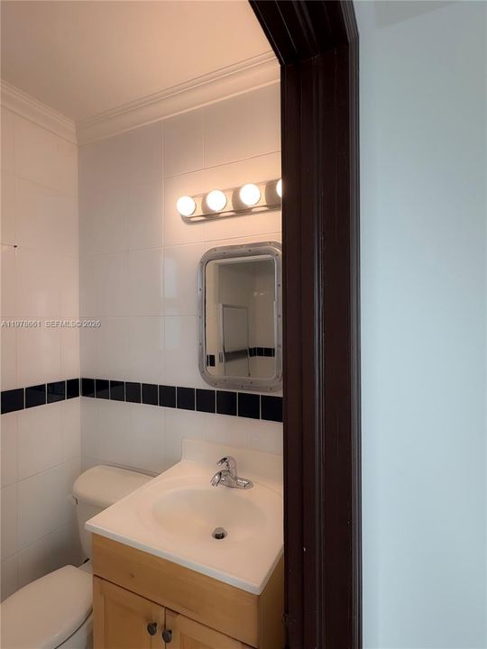 Vendido Recientemente: $2,295,000 (4 camas, 4 baños, 2304 Pies cuadrados)