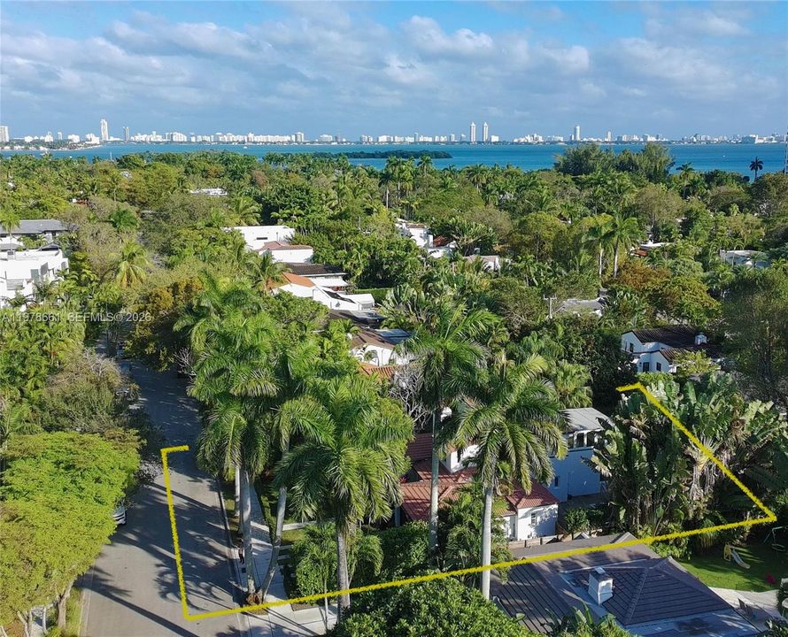 Vendido Recientemente: $2,295,000 (4 camas, 4 baños, 2304 Pies cuadrados)