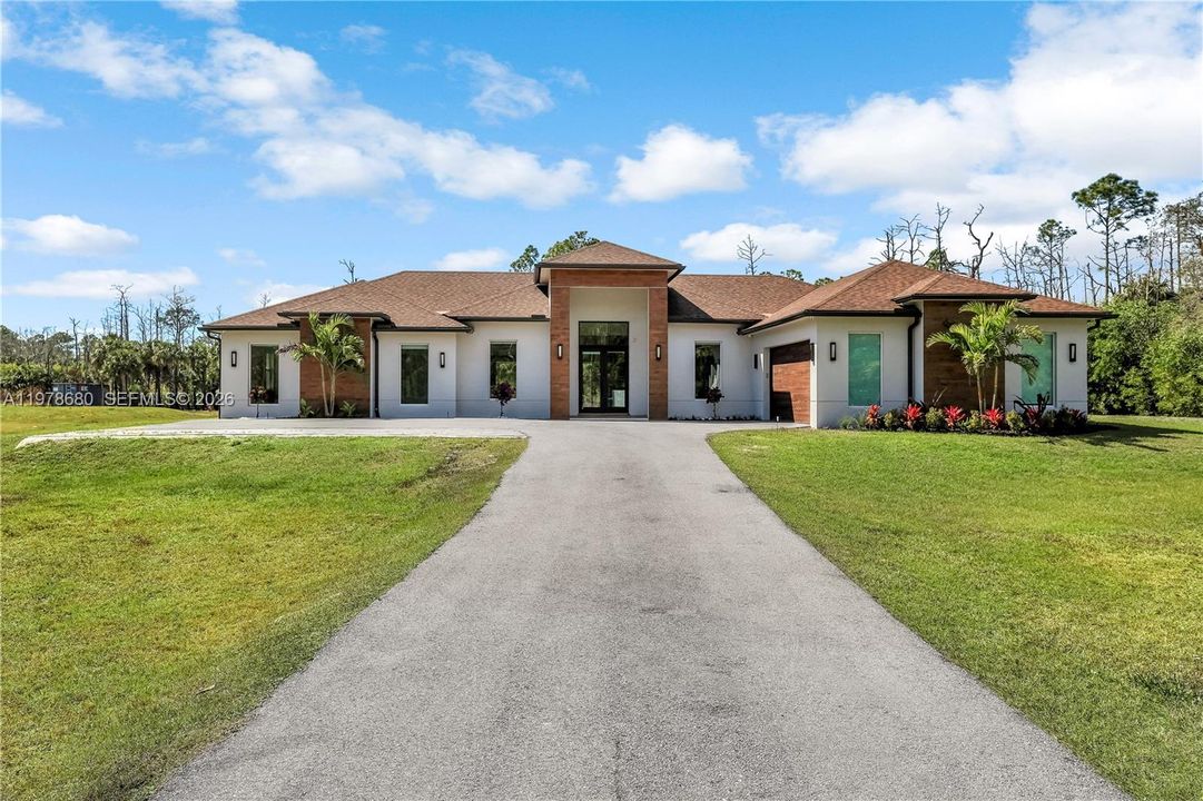For Sale: $1,189,000 (4 beds, 4 baths, 2860 Square Feet)