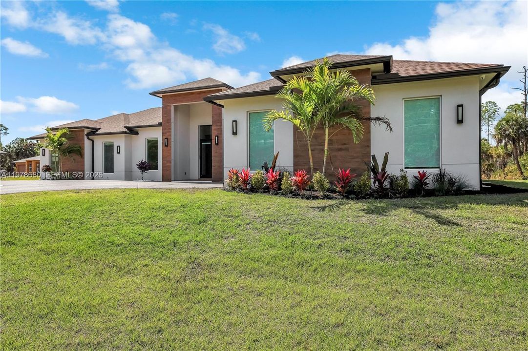 For Sale: $1,189,000 (4 beds, 4 baths, 2860 Square Feet)