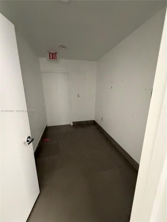 出租: $7,000 (0 贝兹, 0 浴室, 0 平方英尺)