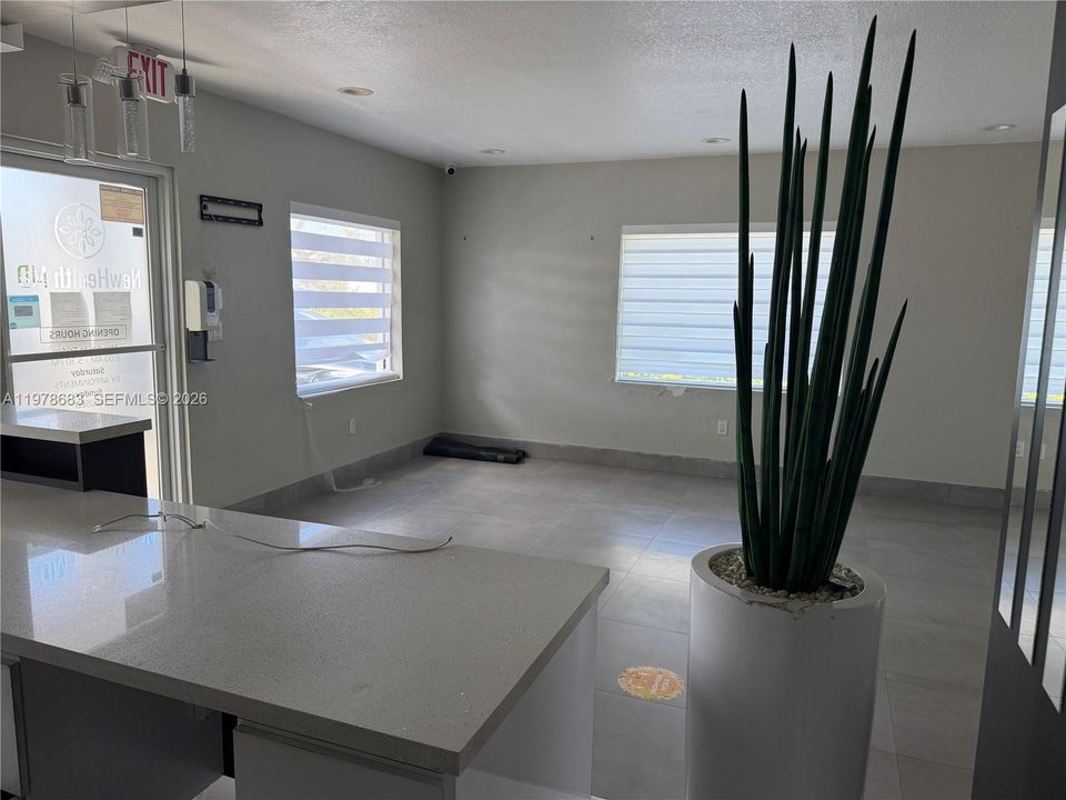 出租: $7,000 (0 贝兹, 0 浴室, 0 平方英尺)