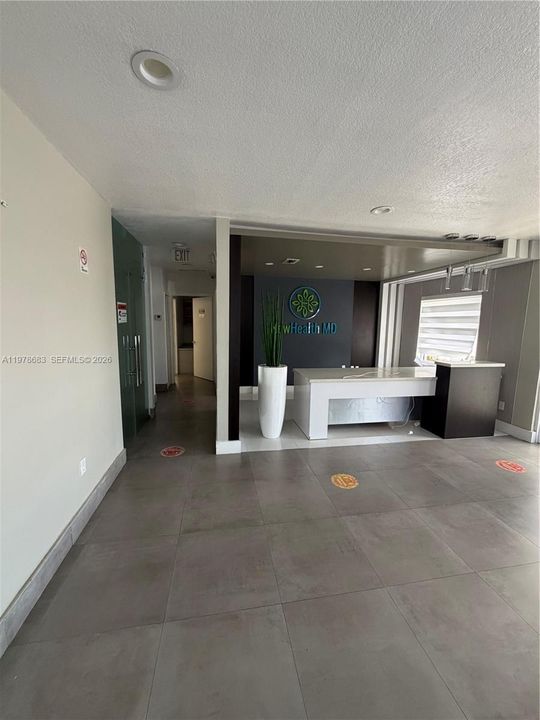 出租: $7,000 (0 贝兹, 0 浴室, 0 平方英尺)