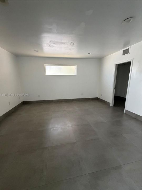 出租: $7,000 (0 贝兹, 0 浴室, 0 平方英尺)