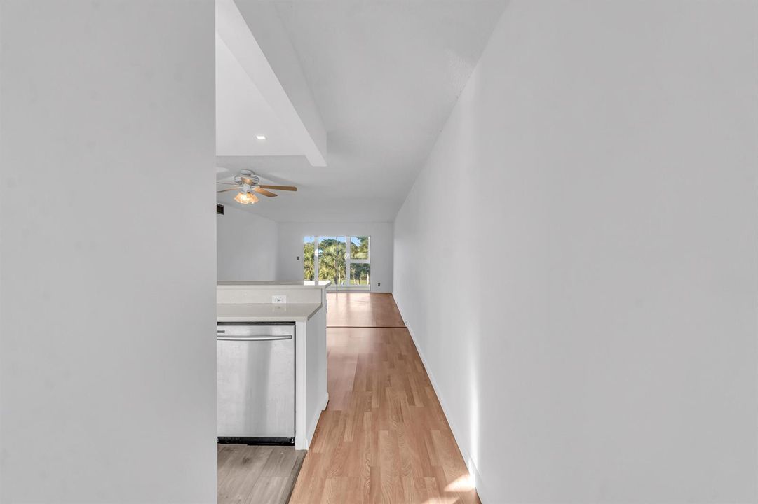 2505 Antigua Cir E3-2