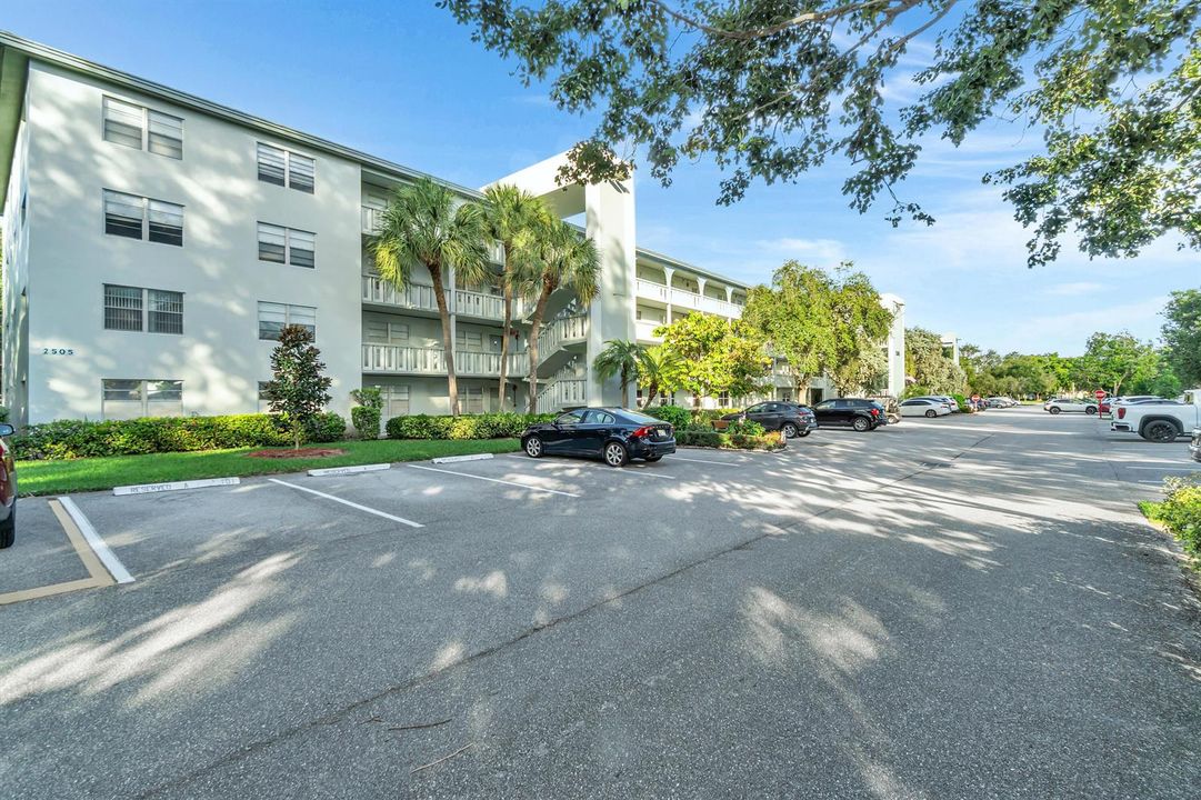 2505 Antigua Cir E3-1