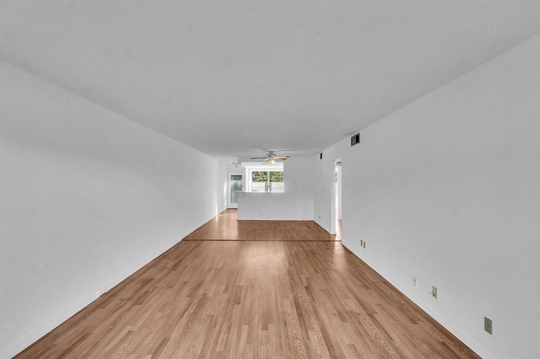 2505 Antigua Cir E3-11