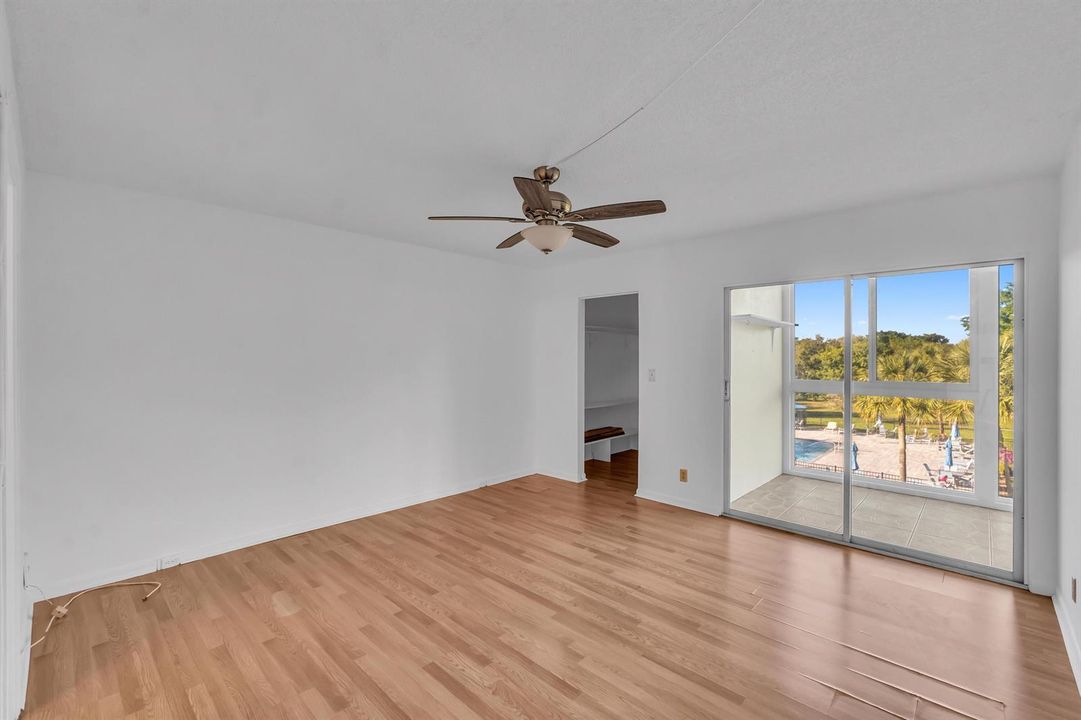 2505 Antigua Cir E3-15