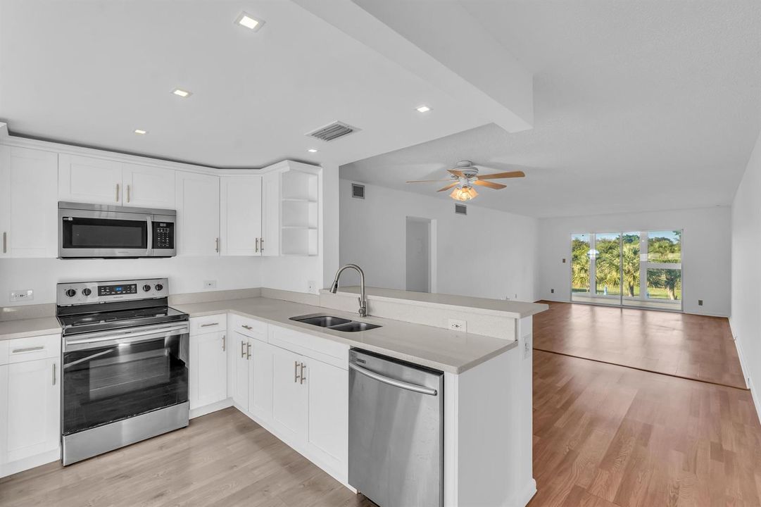 2505 Antigua Cir E3-3