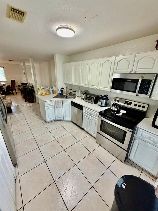 En Venta: $399,999 (3 camas, 2 baños, 1290 Pies cuadrados)