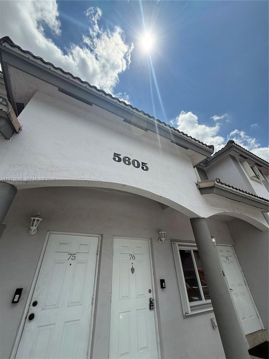 En Venta: $415,000 (3 camas, 2 baños, 1290 Pies cuadrados)