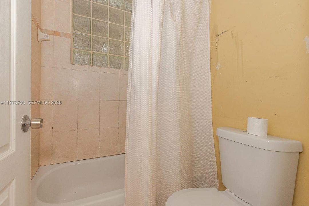 Activo con contrato: $308,000 (3 camas, 2 baños, 0 Pies cuadrados)