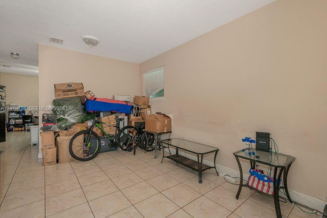 Activo con contrato: $308,000 (3 camas, 2 baños, 0 Pies cuadrados)