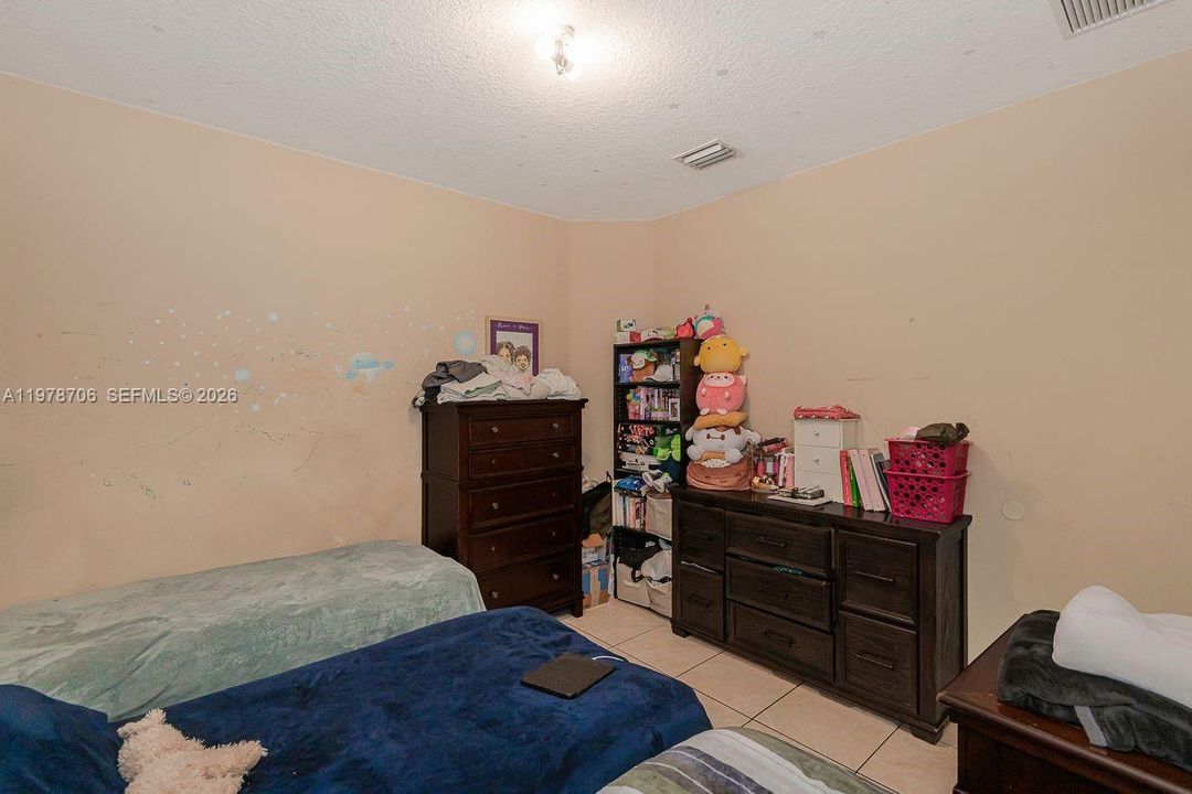Activo con contrato: $308,000 (3 camas, 2 baños, 0 Pies cuadrados)