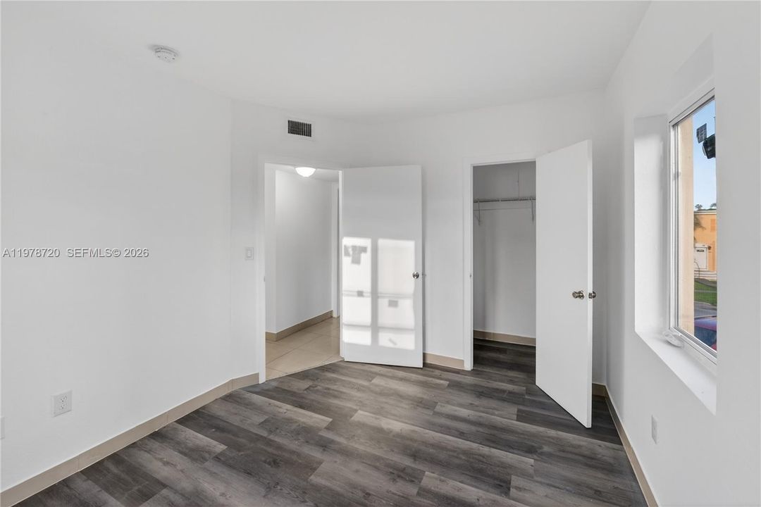 На продажу: $260,000 (4 спален, 3 ванн, 1660 Квадратных фут)
