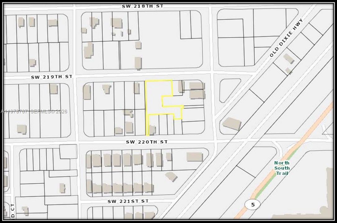 En Venta: $900,000 (0.69 acres)